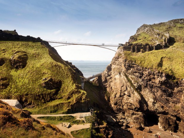 Réalisation de la passerelle du château de Tintagel en Angleterre