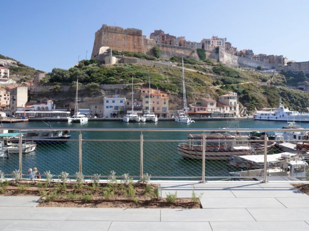 Réalisation d'un équipement pour le port de pêche de Bonifacio