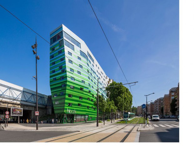 Réalisation de l'hotel Hipark Paris La Villette par Manuelle Gautrand Architecture 