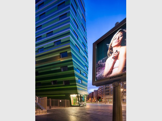 Réalisation de l'hôtel Hipark Paris La Villette par Manuelle Gautrand Architecture