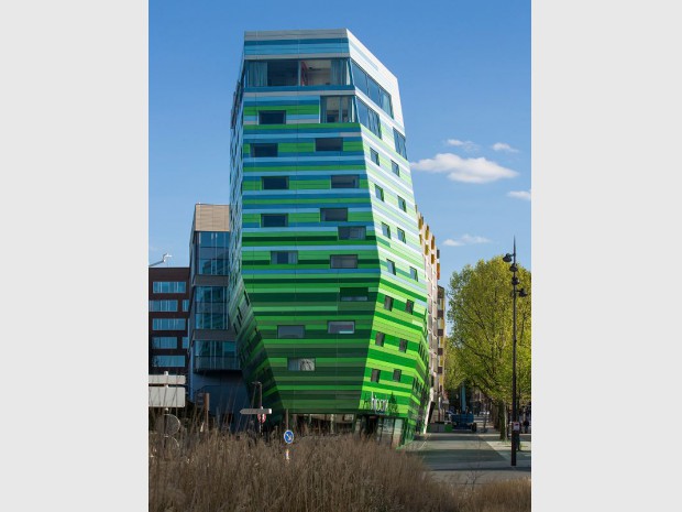 Réalisation de l'hôtel Hipark Paris La Villette par Manuelle Gautrand Architecture