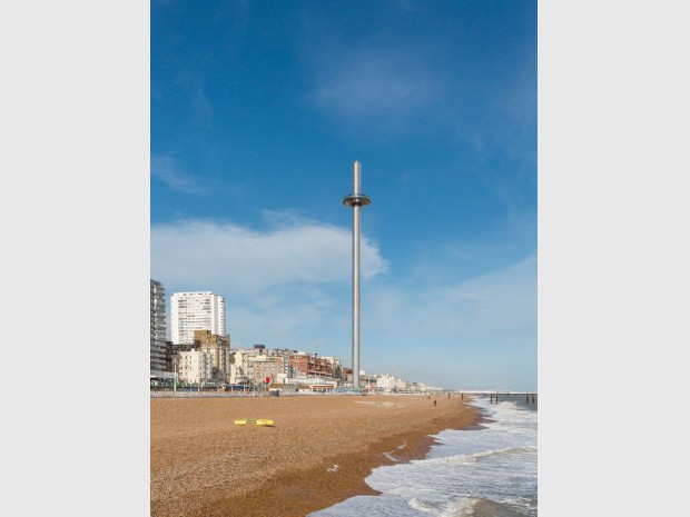 L'i360 British Airways a été imaginée par  les architectes du cabinet Marks Barfield  (David Marks et Julia Barfield),