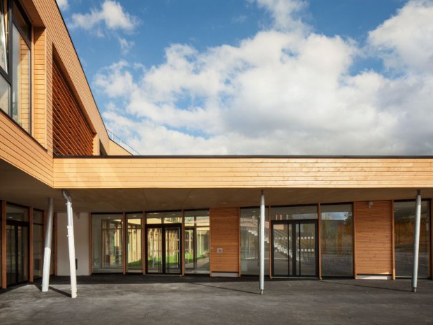 Groupe scolaire du quartier Camille Claudel à Palaiseau (Hauts-de-Seine) réalisé par Daudré-Vignier & associés