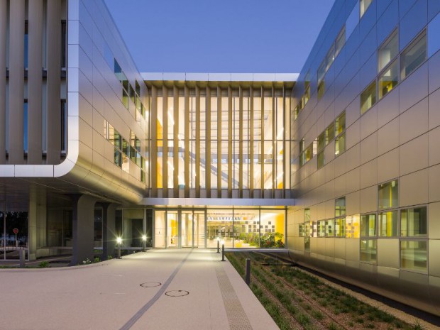 Le nouveau bâtiment du CHU de Poitiers réalisé par l'atelier Brenac+Gonzalez