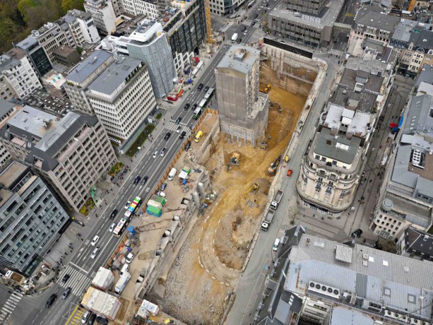 Le chantier du Royal-Hamilius en cours de réalisation, situé au coeur de Luxembourg, est l'un des plus importants chantiers de l'histoire la capitale.