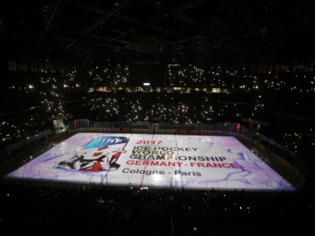 L'Accor Hotels Arena  de Paris-Bercy transformée en patinoire à l'occasion du mondial de hockey-sur-glace 2017