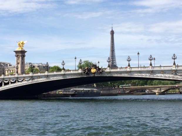 Vue du Pont Alexandre III à Paris. 