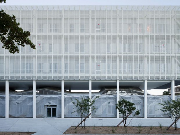 Bâtiment Etoile  du pôle scientifique d'Evry