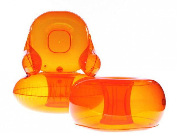 Fauteuil Venus, pouf orange,collection Aerospace 1968, design Quasar Khanh
