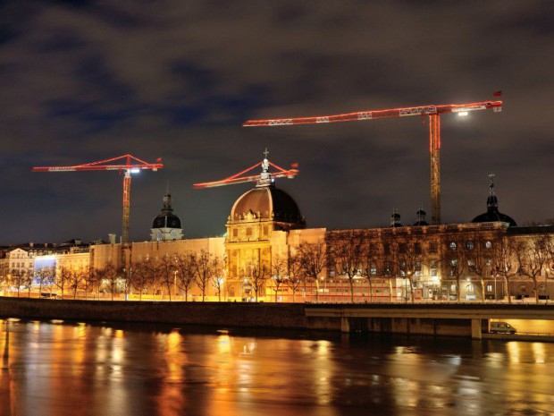 Le chantier du Grand Hôtel-Dieu de Lyon de nuit