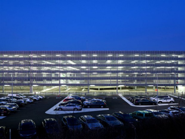 Réception en mai 2017 du parking de l'EuroAirPort, aéroport Bâle-Mulhouse-Fribourg réalisé par DeA architectes