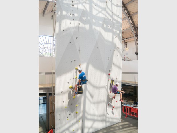 Evénement Paris en mode Journées olympiques les 23 et 24 juin 2017 : Pavillon vertical, mur d'escalade au Pavillon de l'Arsenal.