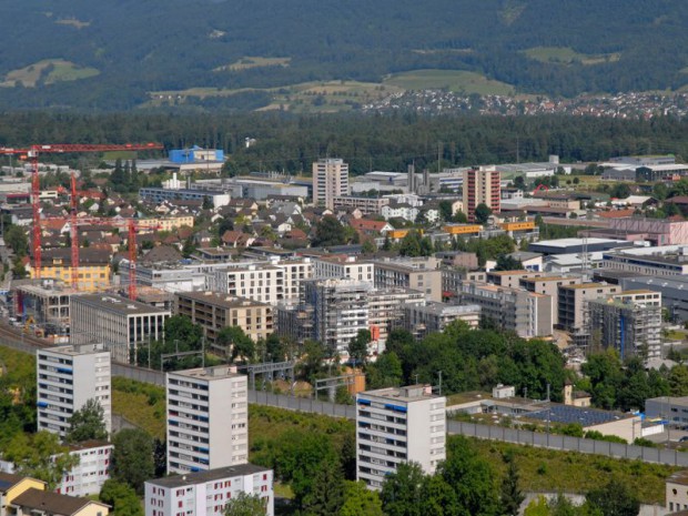 Découverte de l'éco-quartier suisse "Im Flügel" réalisé en 2015 dans le quartier de IM LENZ à Lenzbourg par Losinger Marazzi, filiale suisse de Bouygues Construction