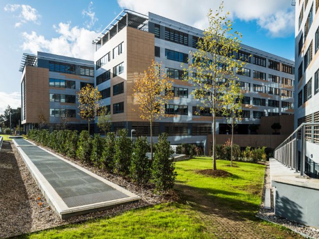 New Vélizy, le nouveau campus de Thalès à Vélizy-Villacoublay livré, le 20 octobre 2014, par Foncière des Régions  