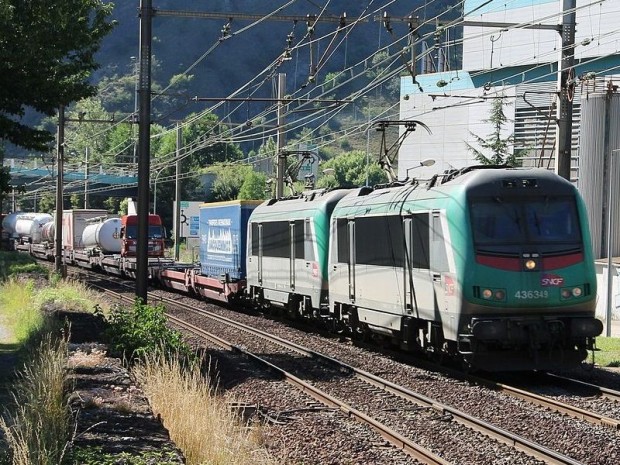 Autoroute Ferroviaire Alpine