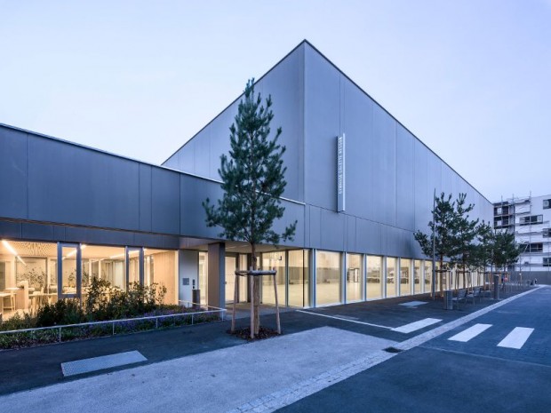 Réalisation du groupe scolaire Simone Veil et gymnase Colette Besson imaginé à Lingolsheim (Bas-Rhin) par Richter Architectes et associés