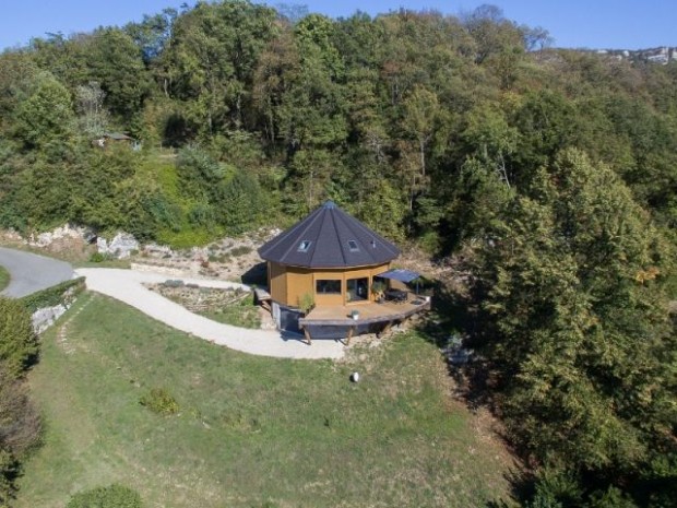 Une maison au coeur de la montagne