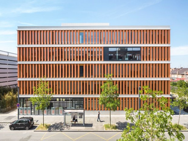 Réalisation du "Doge", à Lomme, près de Lille, deux bâtiments de bureaux et d'activités d'environ 5.100 m², livrés en juin 2017, l'architecte Paolo Tarabusi