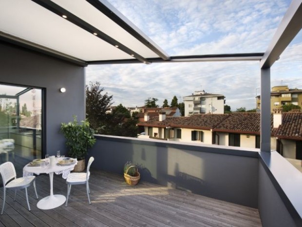 Une pergola Xtesa pour une villa contemporaine