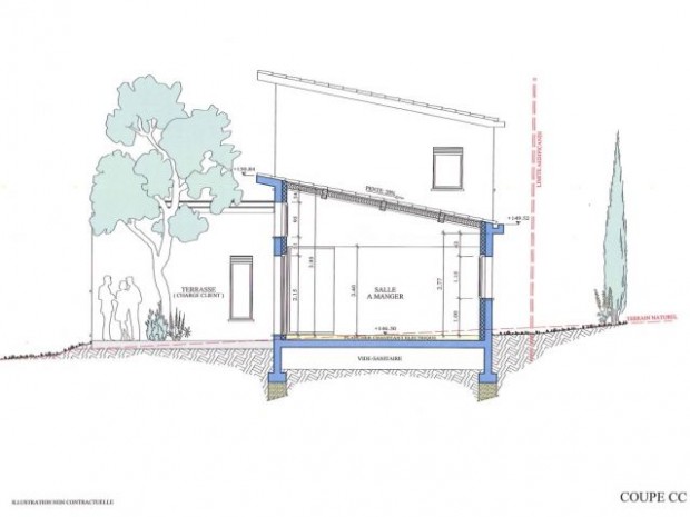 Trois blocs qui s'articulent autour d'un arbre