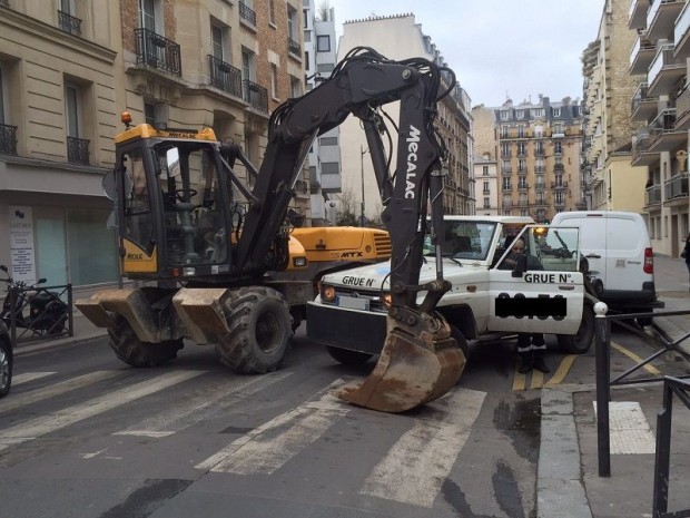 Fourrière vs Pelleteuse