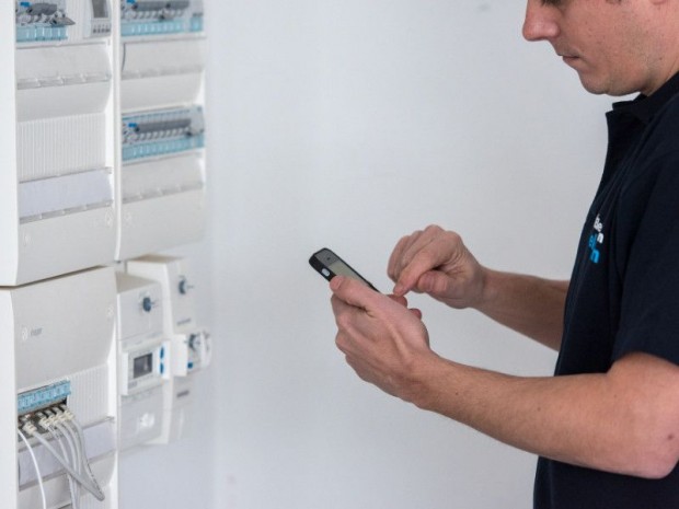 Hager ready accompagne les installateurs jusque dans leur travail sur ...