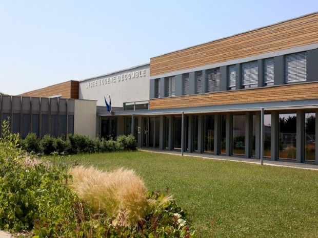 Lycée Eugène Decomble