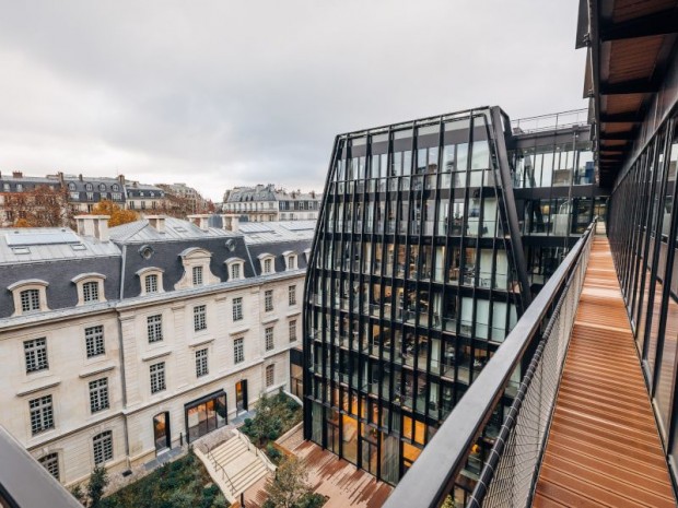 Caserne réhabilitée en bureaux, Paris