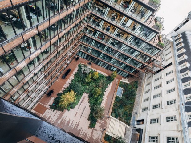 Caserne réhabilitée en bureaux, Paris