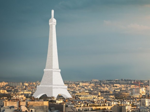 Tour Eiffel isolée par l'extérieur