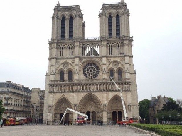 Notre-Dame de Paris : béton et bois prêchent ...