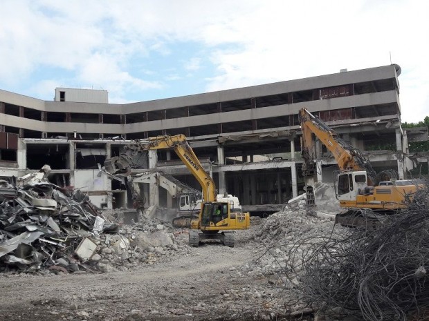 Déconstruction de l'îlot Colombus à Colombes