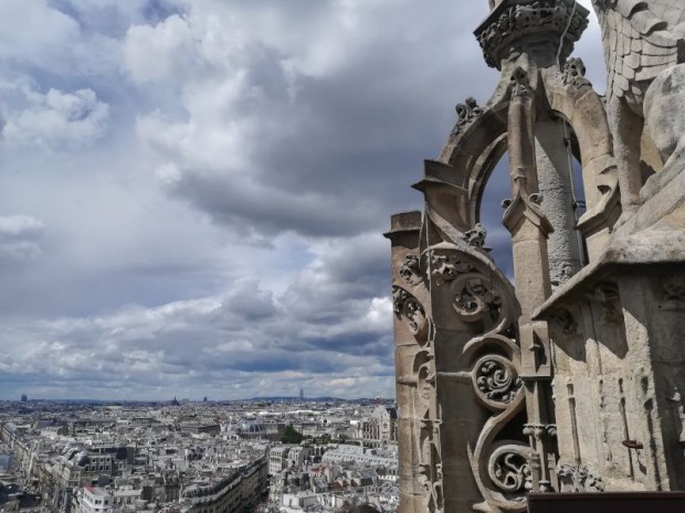 La vue sur Paris depuis le sommet de la tour Saint-Jacques