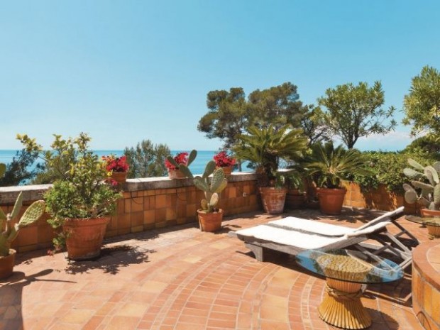 Une terrasse en carrelage ambiance hacienda