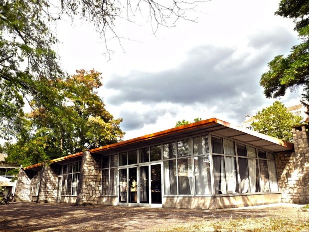 Une ancienne école maternelle transformée en maison passive