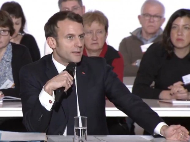 Emmanuel Macron rencontre la Convention climat