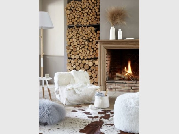 Quel range-bûche intérieur choisir pour un décor attrayant et cosy, qui  reste en même temps pratiq…