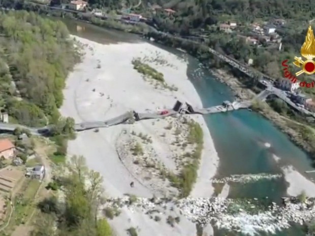 Un ponte è crollato su se stesso in Italia, due persone sono rimaste leggermente ferite