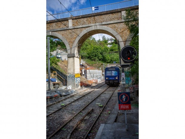 Chantier ferroviaire NGE / SNCF Réseau Sèvres-Ville d'Avray