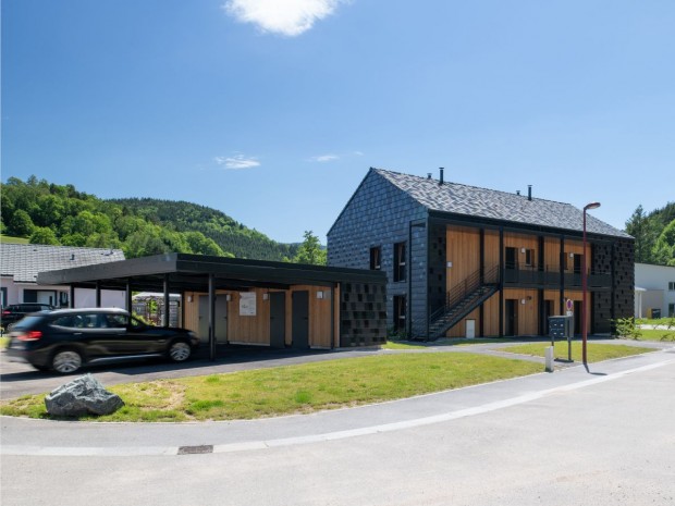 Des logements sociaux passifs construits en bois et paille.