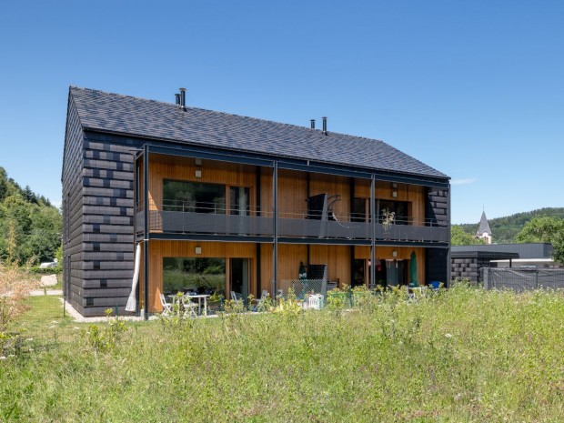 Des logements sociaux passifs construits en bois et paille.