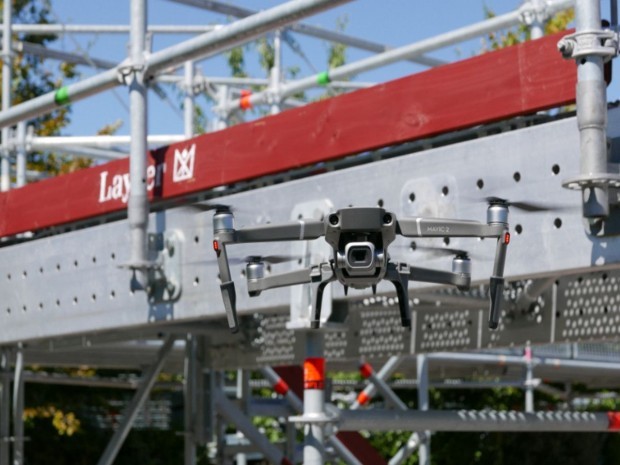 Layher propose un service par drone