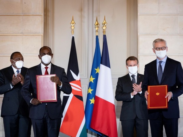 Signature contrat France Kenya