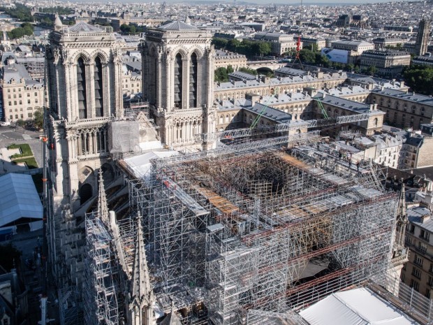 Chantier démontage échafaudage Notre-Dame de Paris
