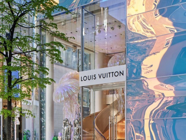 Louis Vuitton boutique Tokyo Ginza 