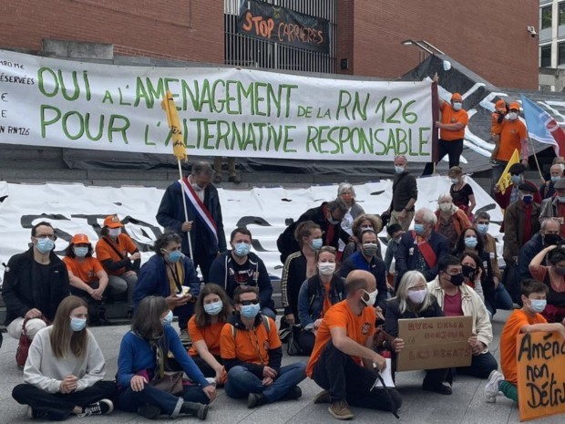 Manif contre autoroute A69