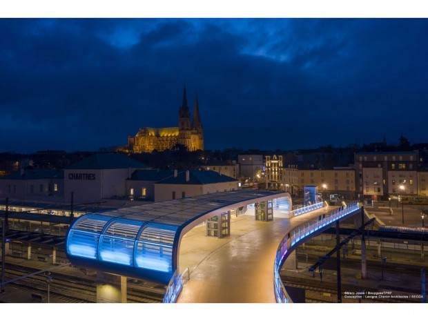 Passerelle de la gare de Chartres