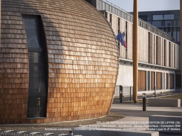 Le "galet" en bois du lycée Simone Weil (Liffré)