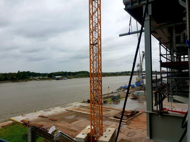 Assemblage de la sous-station du parc éolien en mer de Saint-Brieuc