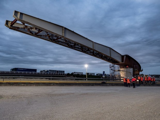 Travaux sur l'ouvrage "saut-de-mouton" au nord d'Orléans